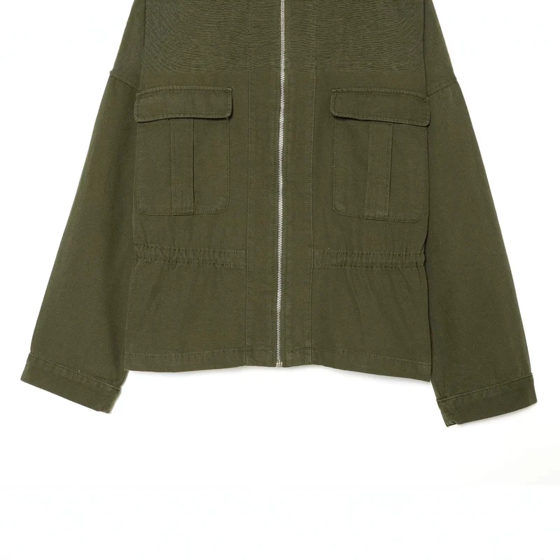 Damen kurze Utility-Jacke mit Reißverschluss, aufgesetzten Brusttaschen und Taillenzug Drune