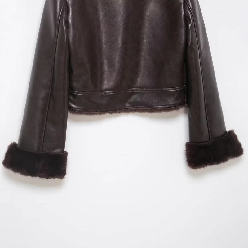Damen Kurze Lammfelljacke im Vintage-Look mit hohem Stehkragen und aufgesetzten Taschen Drune