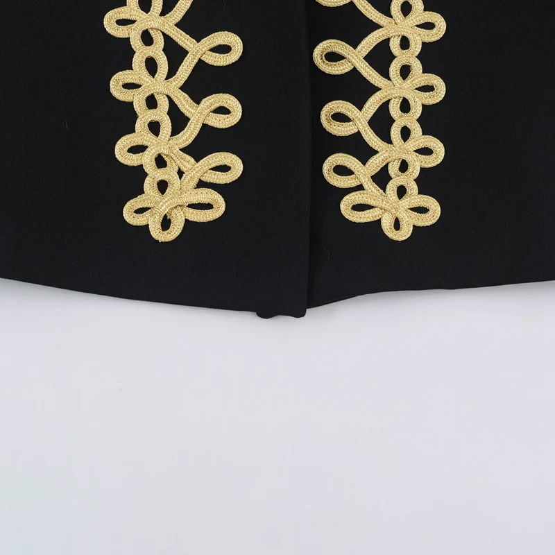 Damen Kurze Paradejacke im Military‑Look mit goldverzierter Kordelapplikation Drune