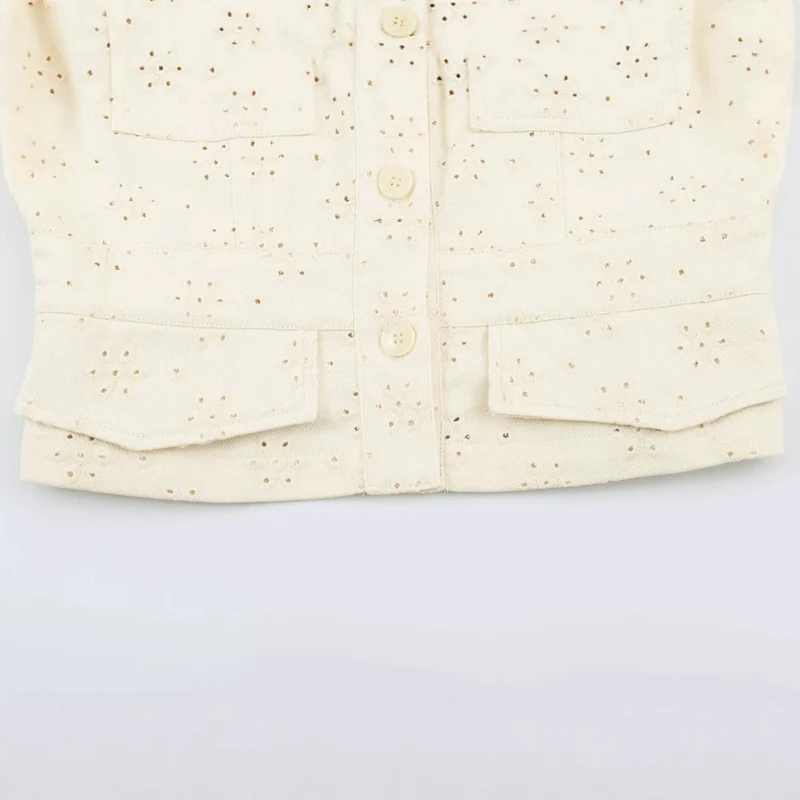 Damen Kurze Broderie‑Anglaise Jacke im Utilitarstil mit Stehkragen und Pattentaschen Drune