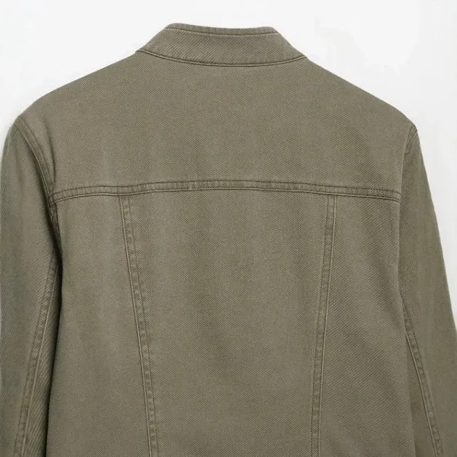 Damen Kurzblouson im Boxy‑Cut mit hohem Stehkragen, verdecktem Reißverschluss und elastischem Saum Drune