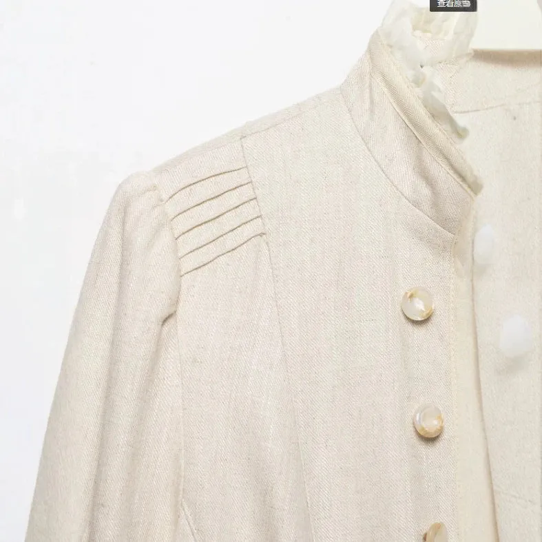 Damen Kurzblazer im Military‑Chic mit Stehkragen und Rüschenblende Drune