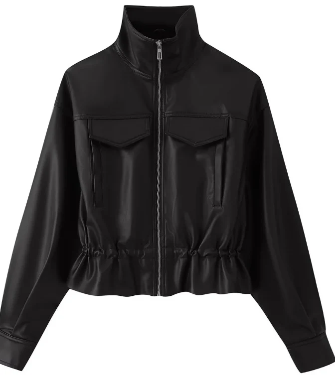 Damen Kurz geschnittener Kunstleder-Blouson mit hohem Stehkragen, Brustpatten und Tunnelzug Drune