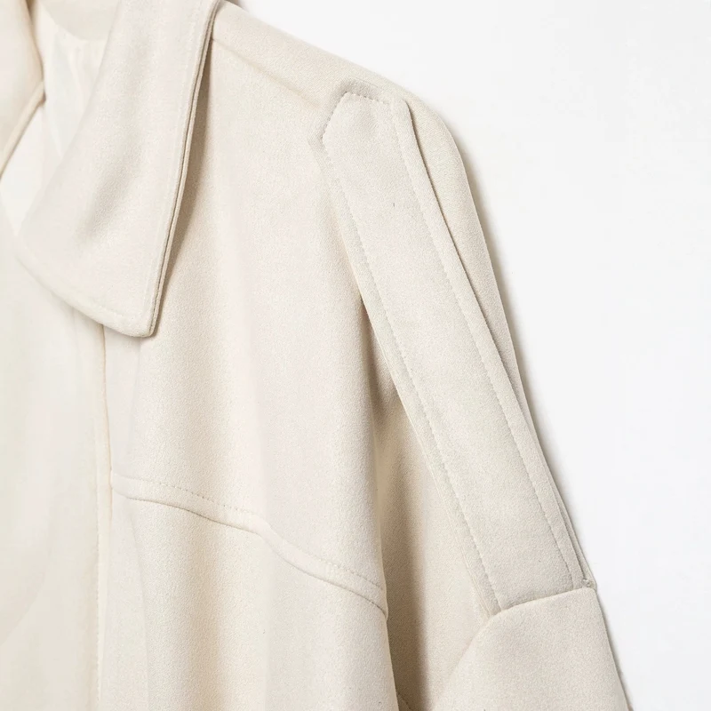 Damen Cropped-Boxy-Jacke aus Veloursoptik mit Hemdkragen, weiten Raglanärmeln und Tunnelzug Drune