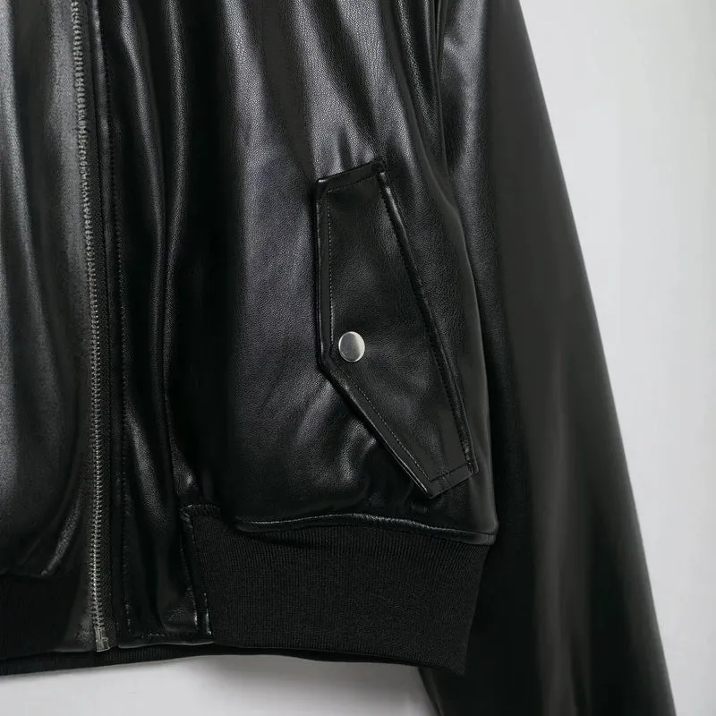 Damen Cropped Biker‑Bomberjacke aus Kunstleder mit Rippbündchen und aufgesetzten Pattentaschen Drune