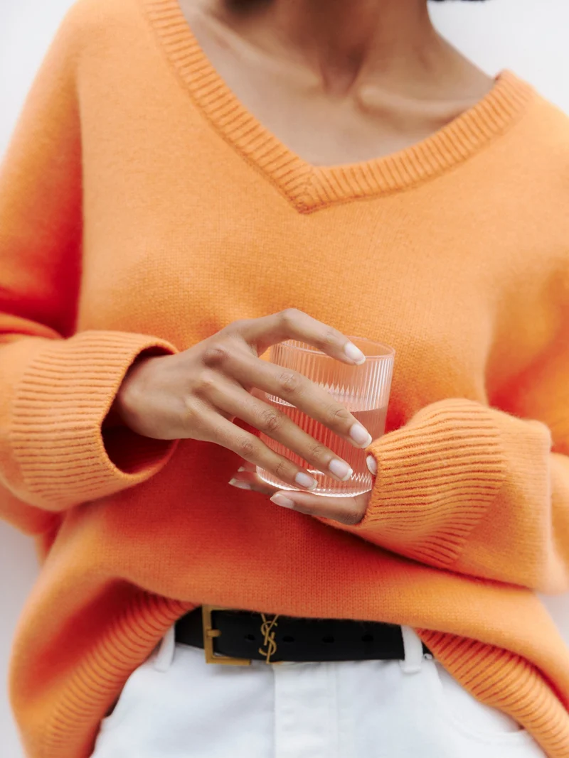 Damen Viskose-Pullover mit tiefem V-Ausschnitt und breiten Bündchen Drune