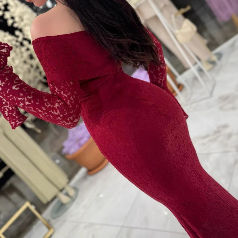 Damen Elegantes Spitzenkleid mit Off-Shoulder Design und Schößchen Drune