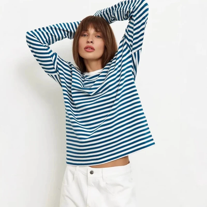 Damen gestreiftes Langarmshirt mit lässigem Schnitt und rundem Halsausschnitt
