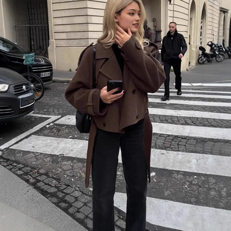 Damen modische cropped Jacke mit Doppelknopfverschluss und breitem Kragen Drune