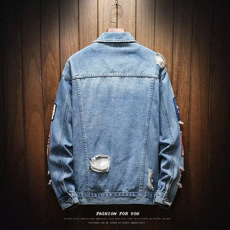 Herren Modische Destroyed Denimjacke mit kreativen Aufnähern Drune