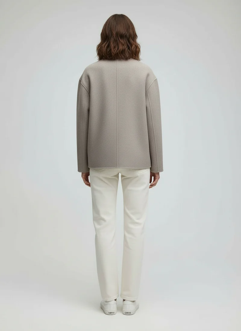 Drune | Damenjacke – Kurze Wolljacke in Beige mit Stehkragen & Knopfverschluss