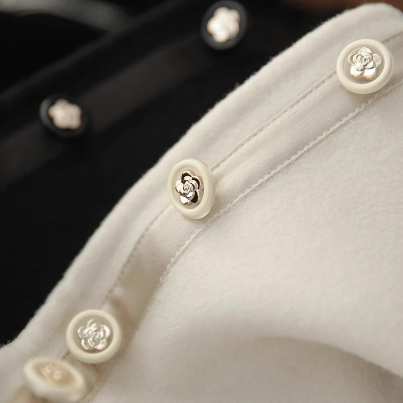 Damen Modischer Sweatjacke mit Knopfdetails Drune