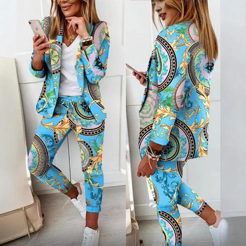 Zweiteiliges Set für Damen: Hosenanzug mit Muster, bestehend aus einem langärmeligen Blazer (offene Front, taillierter Schnitt) und einer unifarbenen langen Hose – ideal fürs Büro – DRUNE