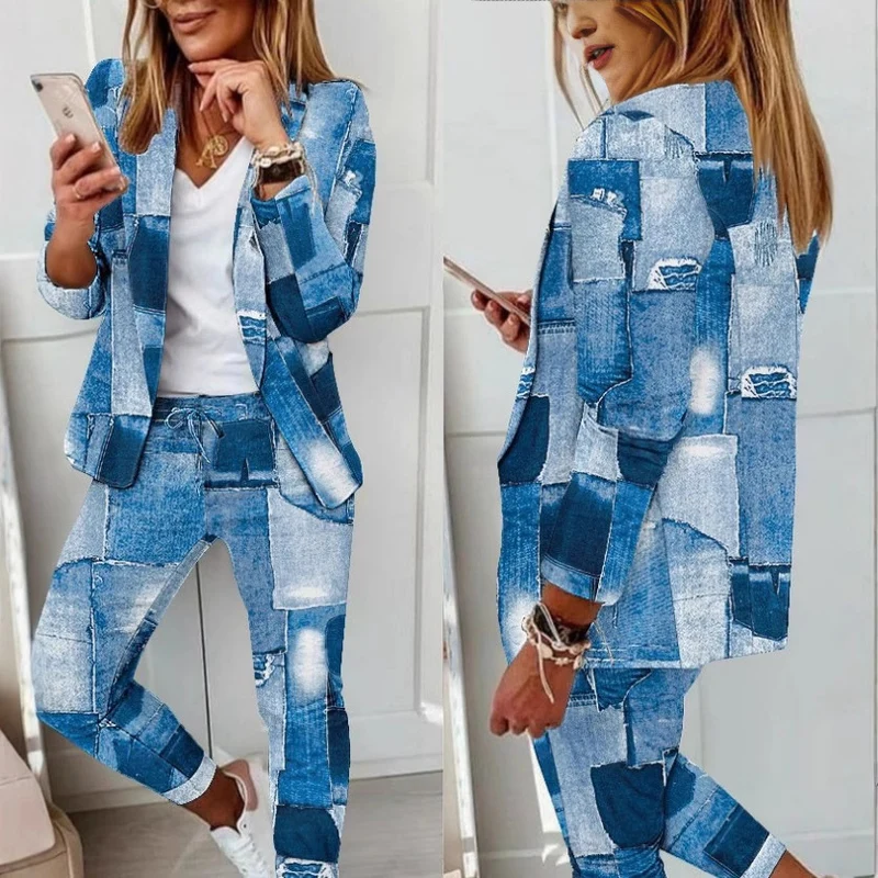 Zweiteiliges Set für Damen: Hosenanzug mit Muster, bestehend aus einem langärmeligen Blazer (offene Front, taillierter Schnitt) und einer unifarbenen langen Hose – ideal fürs Büro – DRUNE