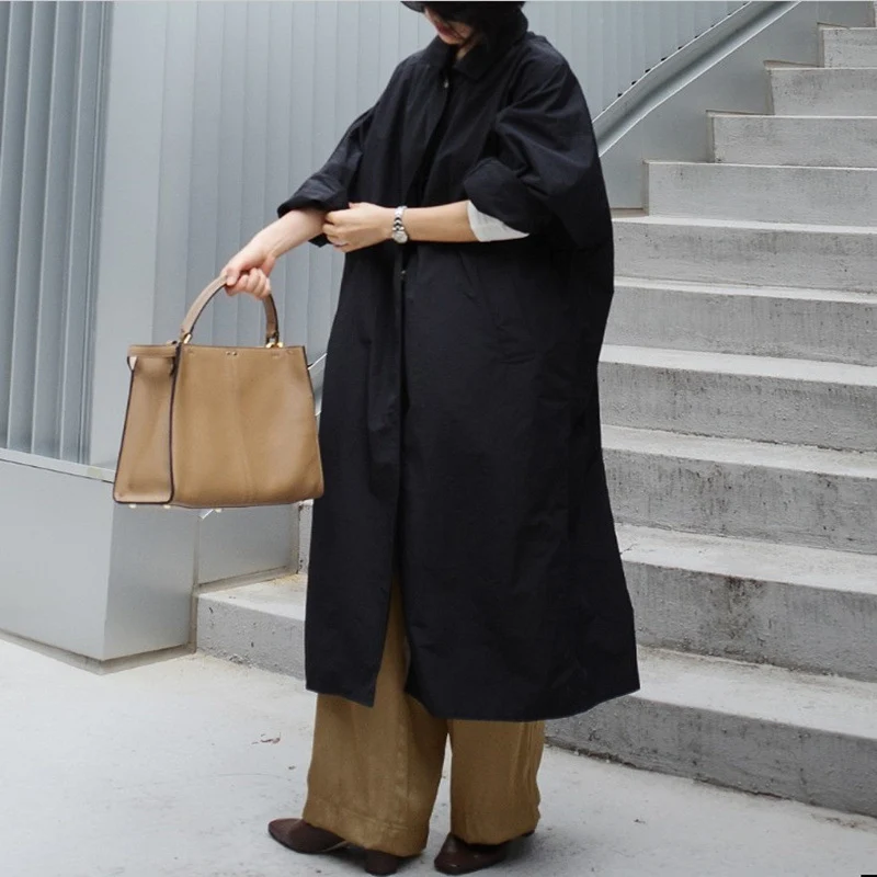 Damen Leichter Maxi-Trenchcoat im minimalistischen Oversize-Cut mit hohem Stehkragen und verdeckter Knopfleiste Drune