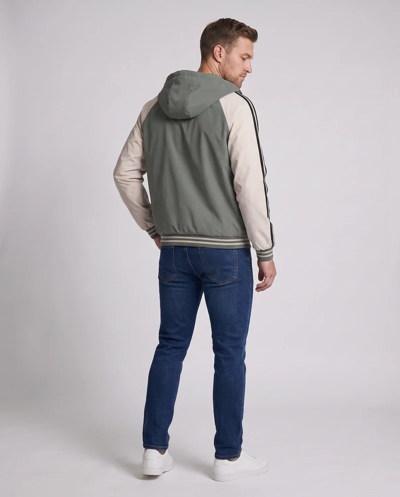 Herren Sportliche Kapuzenjacke mit Farbblockdesign Drune