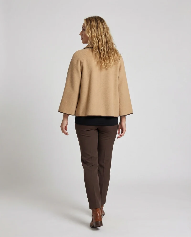 Damen kurze Jacke aus Wollmischung mit Perlenknöpfen