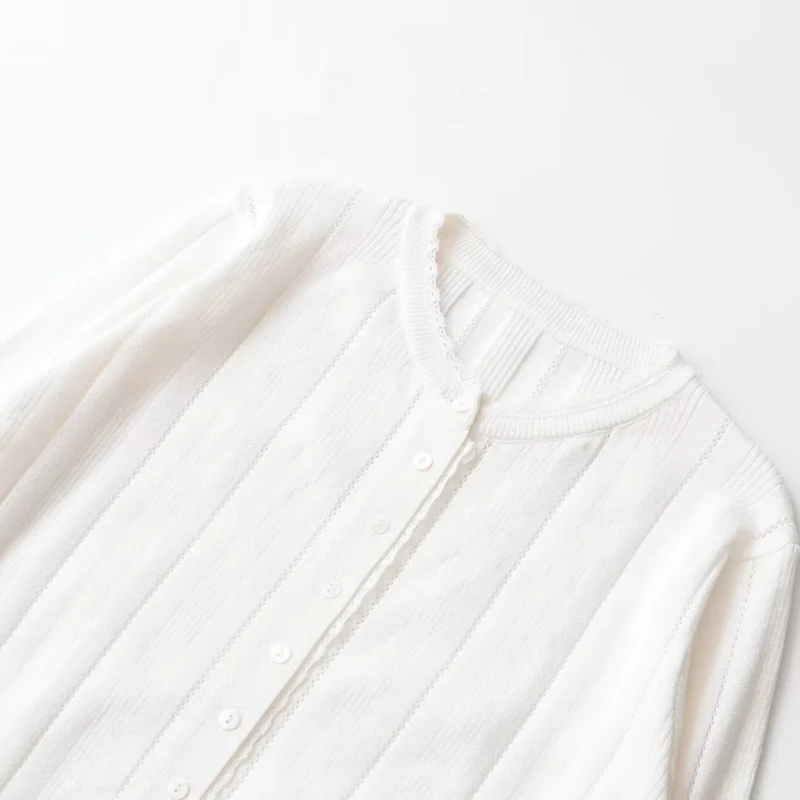 Damen Leichte Feinstrick-Cardigan mit Knopfleiste, Spitzenkante und Rippstruktur Drune