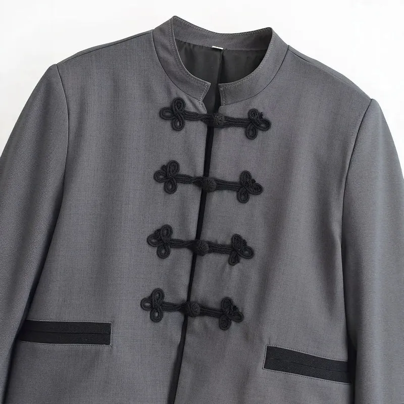Damen Kurzjacke mit Mandarinkragen und dekorativen Knotenverschlüssen Drune