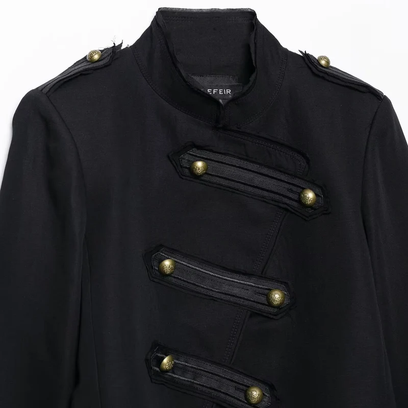 Damen Kurzgeschnittene militärisch inspirierte Jacke mit Stehkragen, Zierpatten und Metallknöpfen Drune