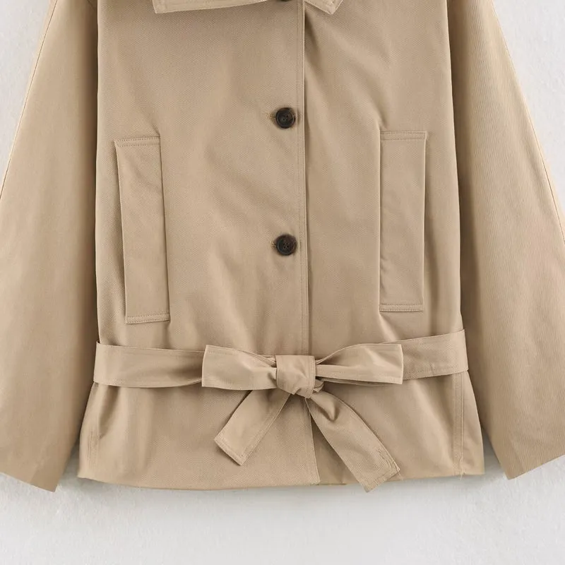 Damen Kurze taillierte Trenchjacke mit Bindegürtel und weitem Reverskragen Drune