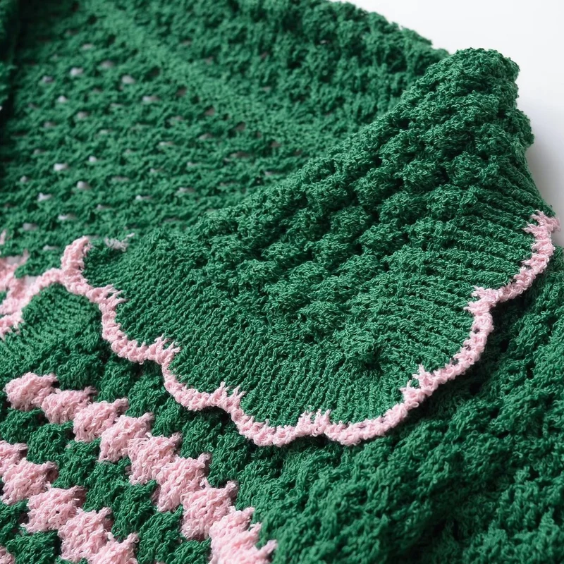 Damen Kurze gehäkelte Strickjacke mit Rüschenkragen und Kontraststreifen Drune