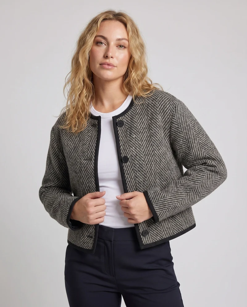 Damen stilvolle Jacke mit strukturiertem Hahnentritt und stilvollen Knopfdetails