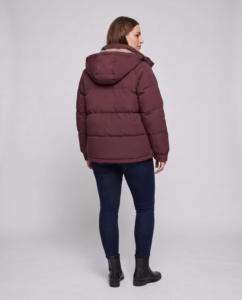 Damen Nan Boxy Pufferjacke mit verdecktem Zwe Wege Front, kontrastierendem Innenpaneel und funktionalen Klappen Taschen