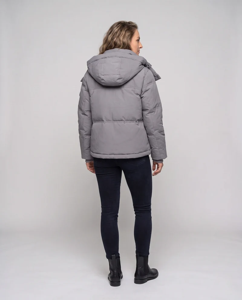 Damen Nan Boxy gepolsterte kurze gesteppte Anorak mit ergonomischer Kapuzenverzierung und extragroßen Klapptaschen