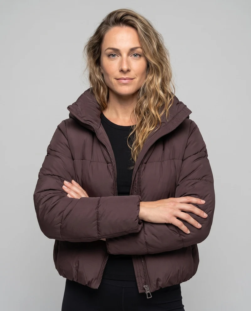 Damen cropped gesteppte Jacke mit übergroßer Kapuze, leichtem thermischem Futter und abgerundetem Saum