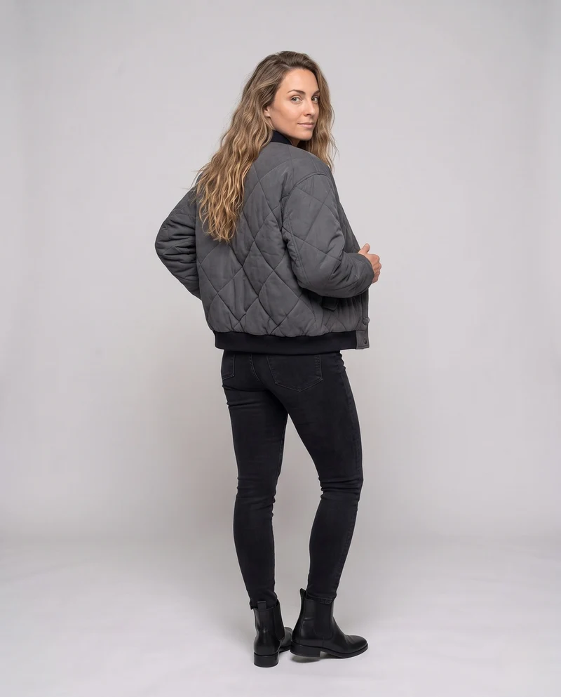 Damen nan dick gesteppte kurze Jacke im Bomberstil mit Rautensteppung und verdeckter Knopfleiste