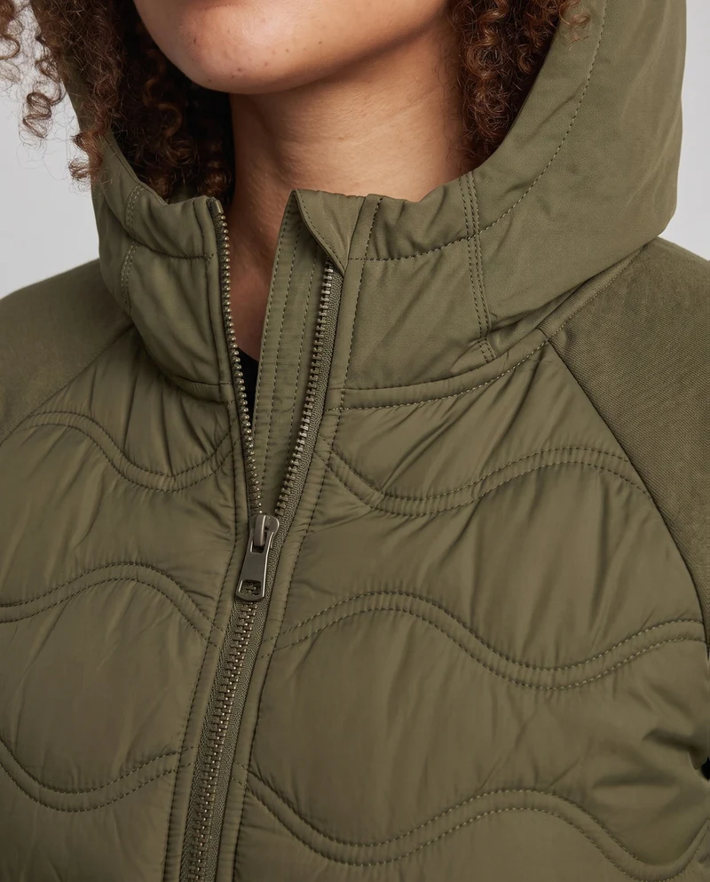 Damen gesteppte Hybrid-Hoodie-Jacke mit Fleece-Ärmeln, elastischen Bündchen und Wellensteppung