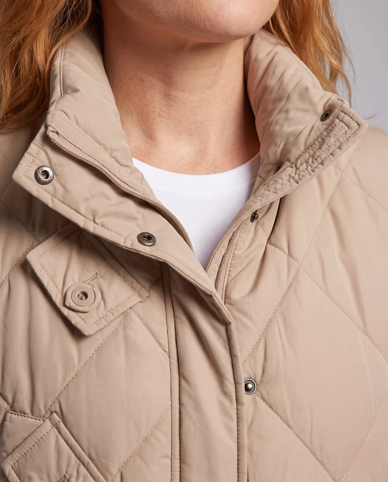 Damen gesteppte Thermoweste mit hohem Kragen, dekorativen Klappen Taschen und verstellbarem Saum