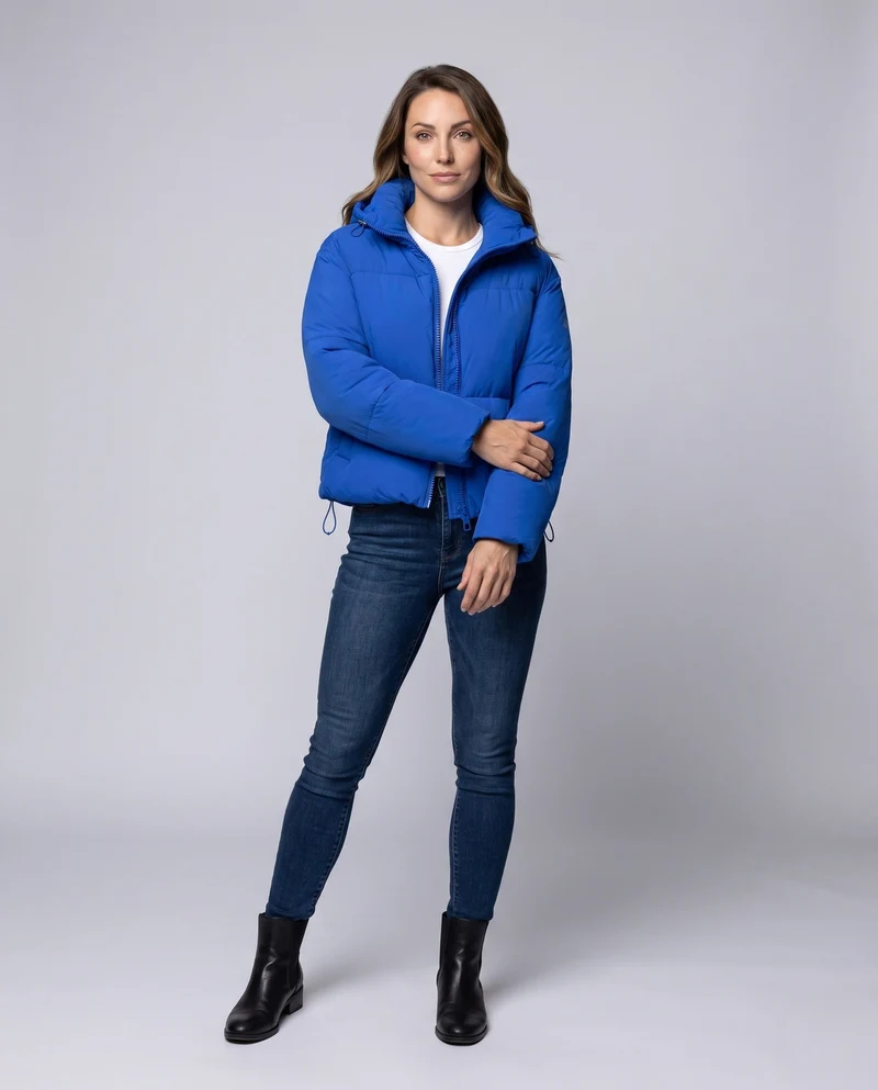 Damen Nano-Kompakt-Thermo-Cropped-Puffer-Jacke mit matter Oberfläche, Kapuze und verdecktem Zwei-Wege-Reißverschluss