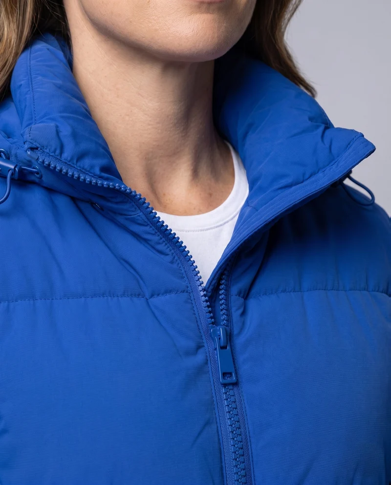 Damen Nano-Kompakt-Thermo-Cropped-Puffer-Jacke mit matter Oberfläche, Kapuze und verdecktem Zwei-Wege-Reißverschluss