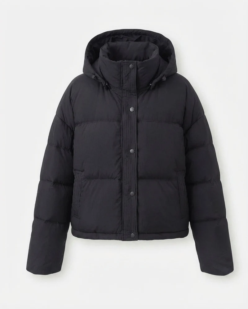 Damen kompakte gesteppte Jacke mit zusätzlicher voluminöser Kapuze und verdeckter Druckknopfblende