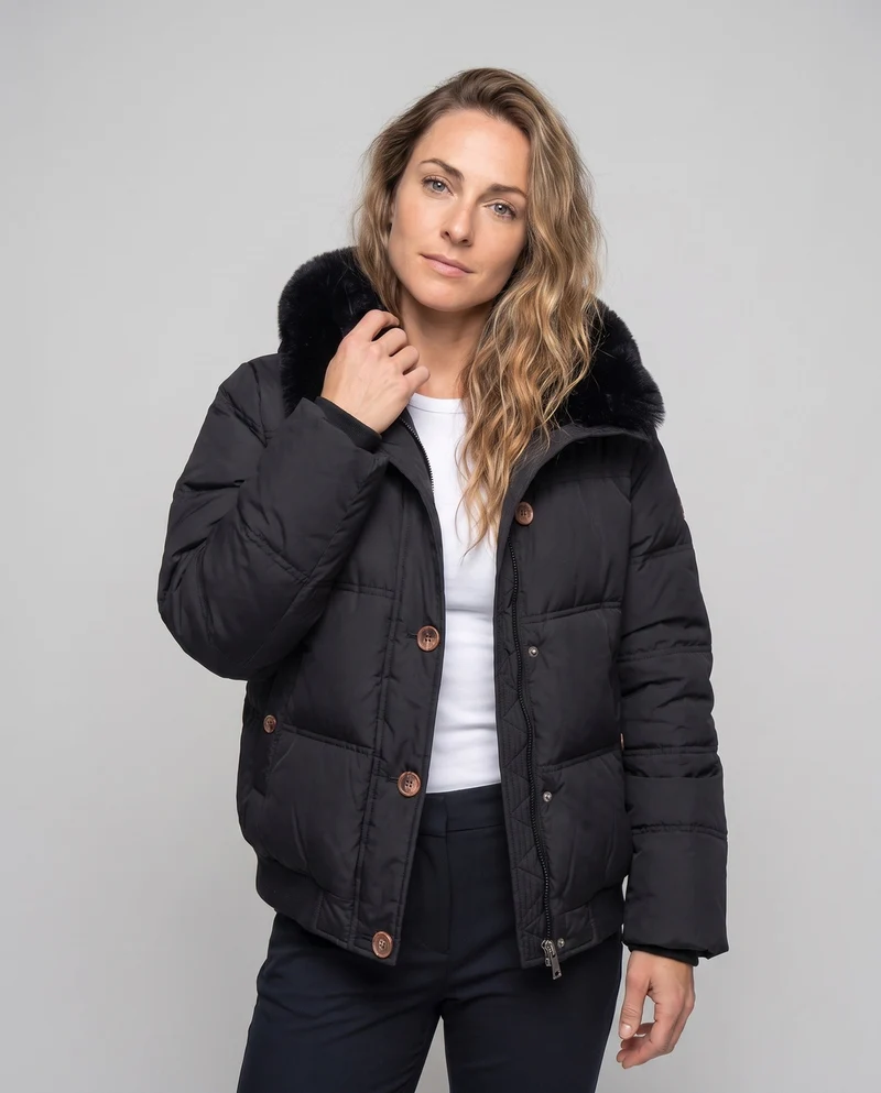 Damen kurze boxy gesteppte Jacke mit abnehmbarem Kunstfellbesatz, hohem Kragen und verdecktem Druckknopf und Reißverschluss