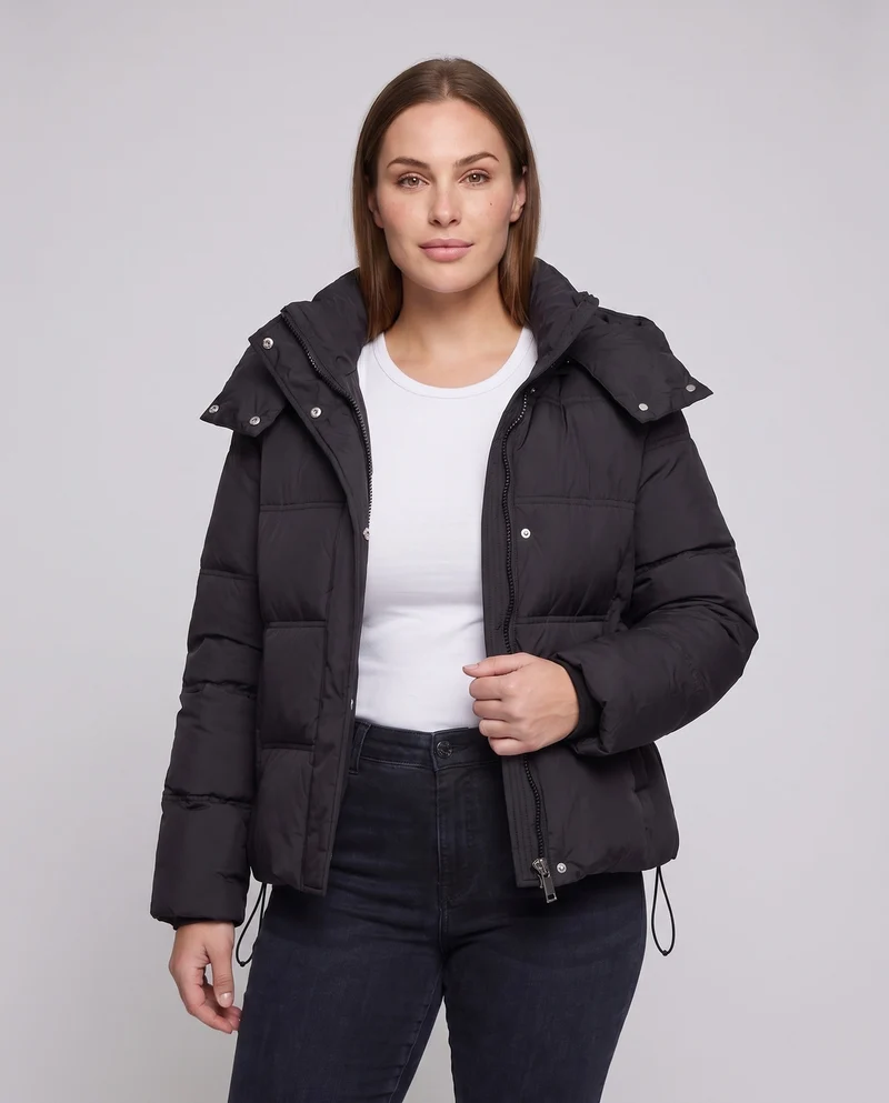 Damen kurze gesteppte Crop-Jacke mit abnehmbarem Kapuzenbesatz und Zwei-Wege-Reißverschluss