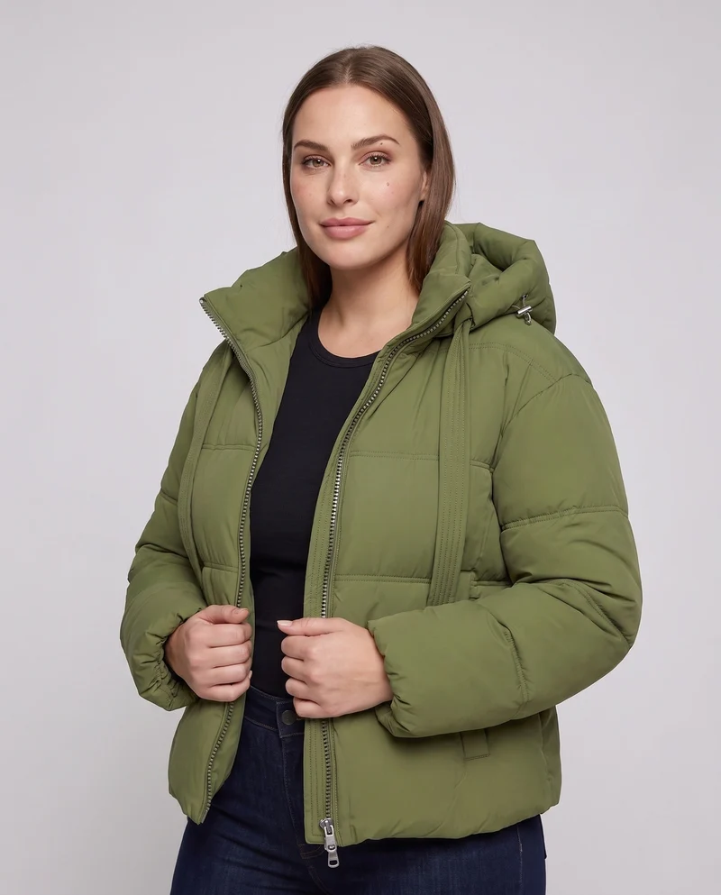 Damen Kurzsteppjacke in Daunenoptik mit extragroßer Kapuze und verdecktem Zwei-Wege-Reißverschluss