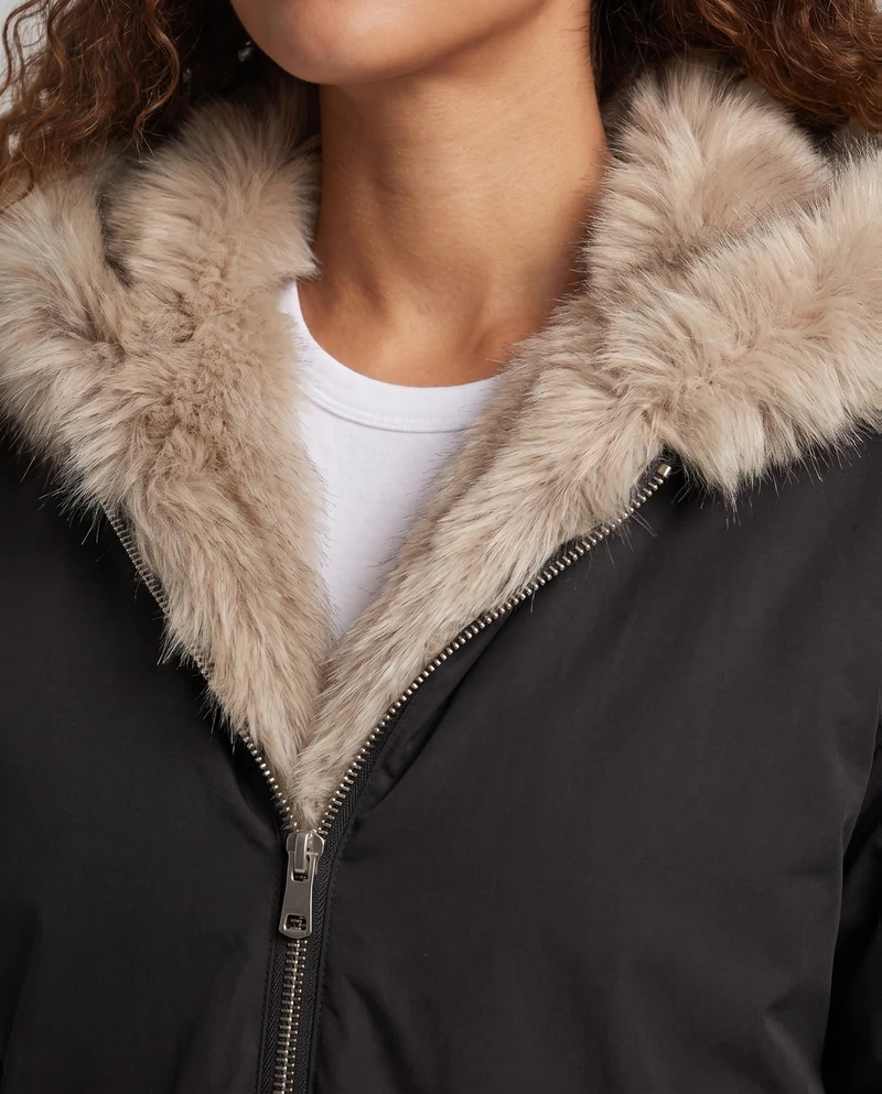 Damen kurze Fake-Fur-Bomberjacke mit kontrastierenden Bündchen