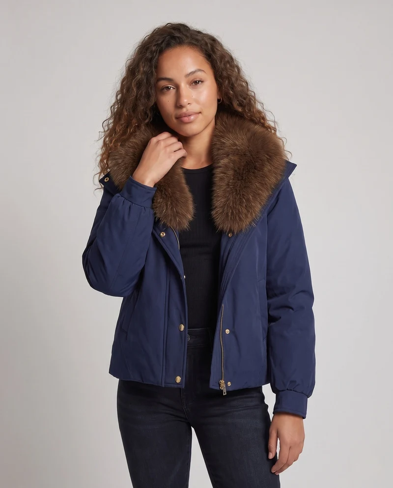 Damen kurze gestepfte Jacke mit voluminösem Pelzkragen, Reißverschluss-Brusttasche und elastischen Bündchen