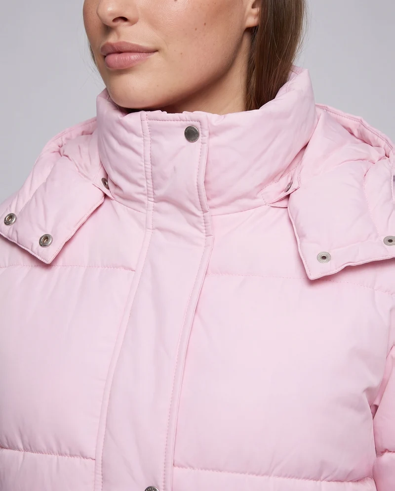 Damen kurze thermische gepolsterte Jacke im boxy Schnitt mit hohem Stehkragen und elastischem Saum