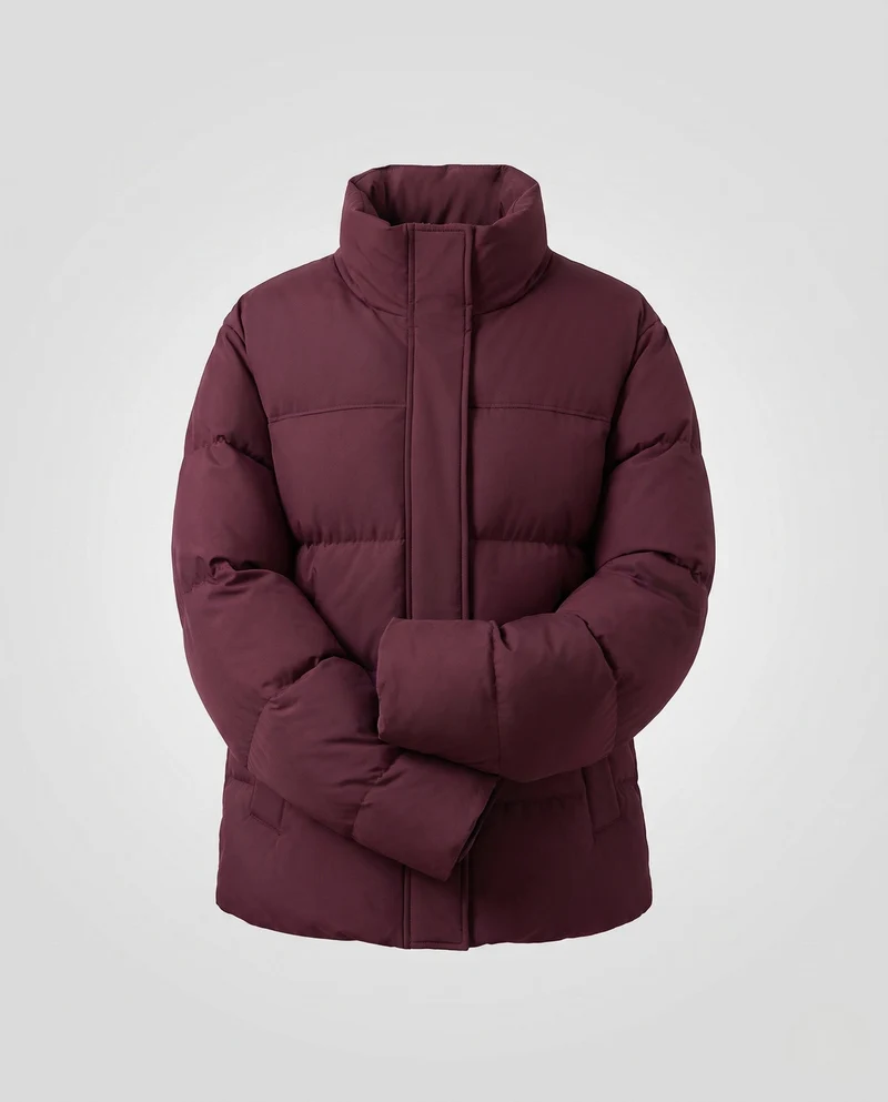 Damen kurze gepolsterte Kapuzenjacke mit abnehmbarem Kapuzenbesatz, hohem Stehkragen und tailliertem Schnitt