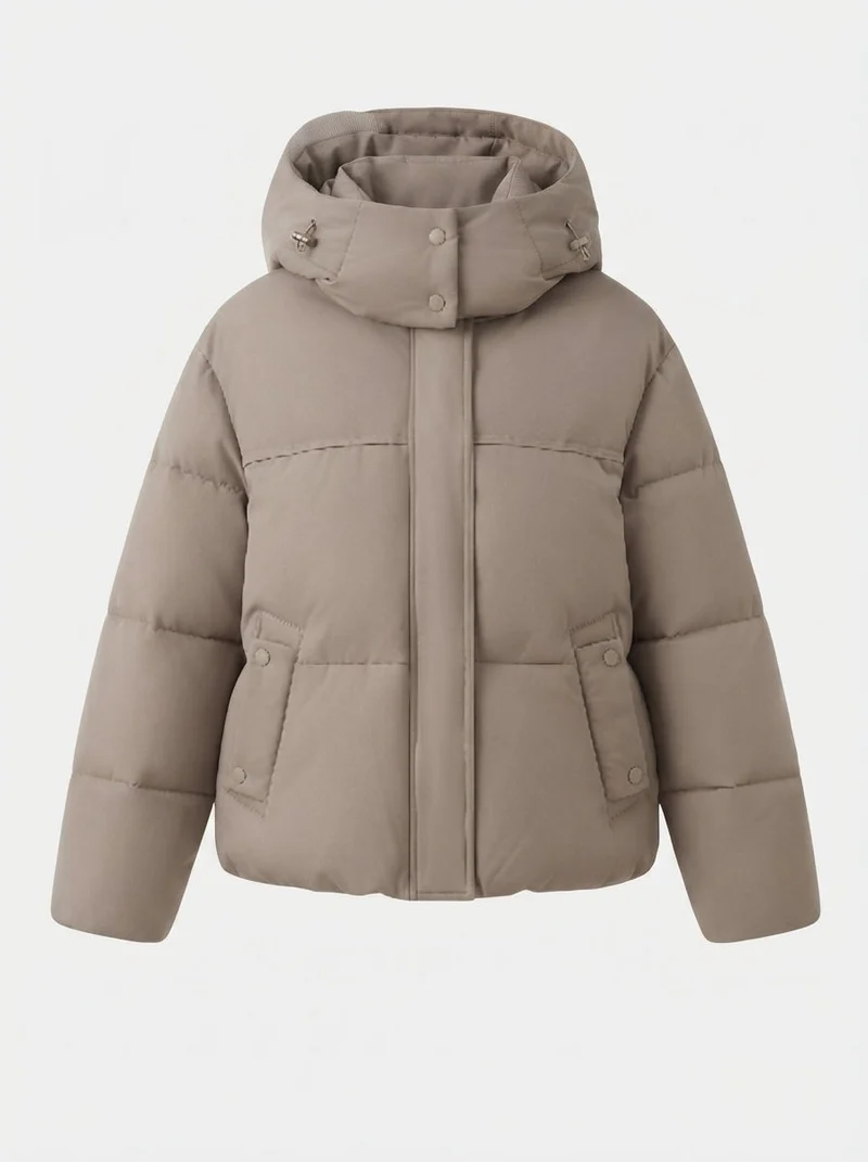 Damen kurze gepolsterte Kapuzenjacke mit abnehmbarem Kapuzenbesatz, hohem Stehkragen und tailliertem Schnitt