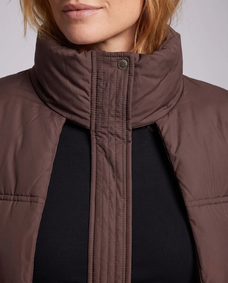 Damen kurze boxy Steppjacke mit ergonomischem Stehkragen und verdeckter Druckknopfblende