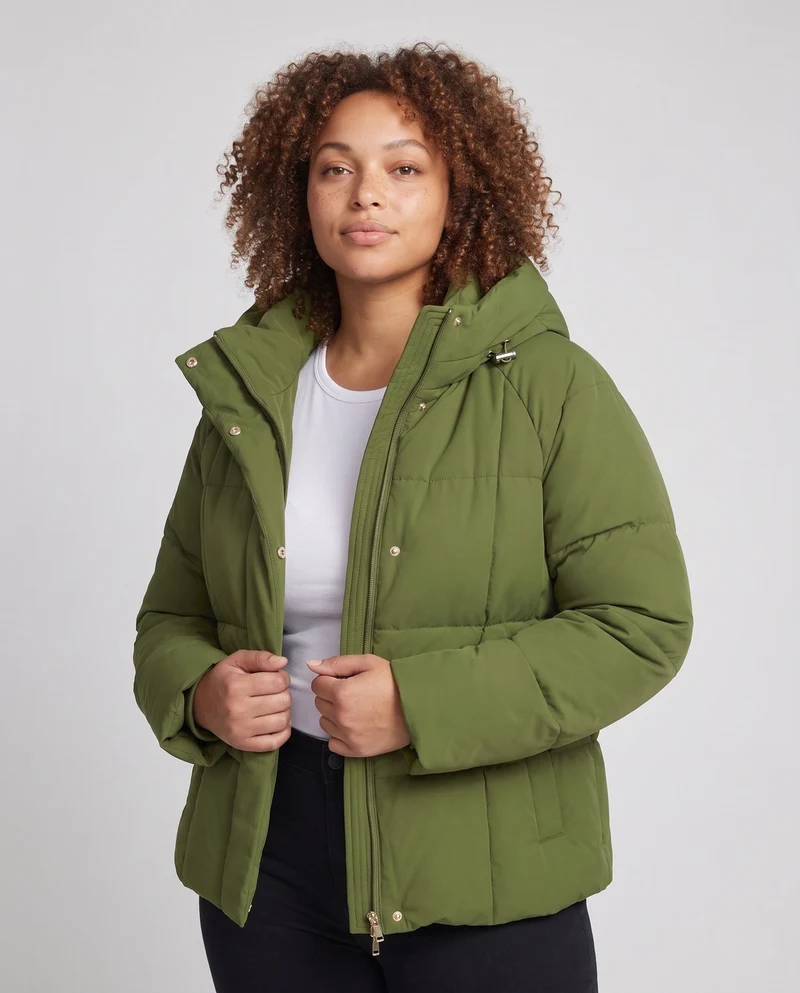 Damen kurze gesteppte Kapuzenparka mit leichtem thermischen Futter, quadratischer Steppung und verstellbarem Kordelzugsaum