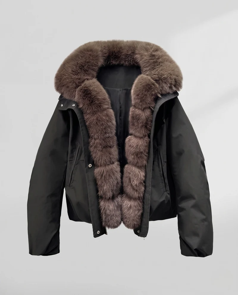 Damen kurzes Parka mit voluminösem Kunstfellkragen, gepolstertem thermischem Futter und verdeckter Druckknopfleiste