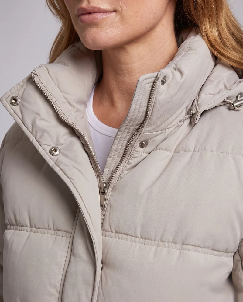 Damen kurze ultra-leichte Stadt-Pufferjacke mit ergonomischer Kapuze, Zwei-Wege-Reißverschluss und versteckten Seitentaschen