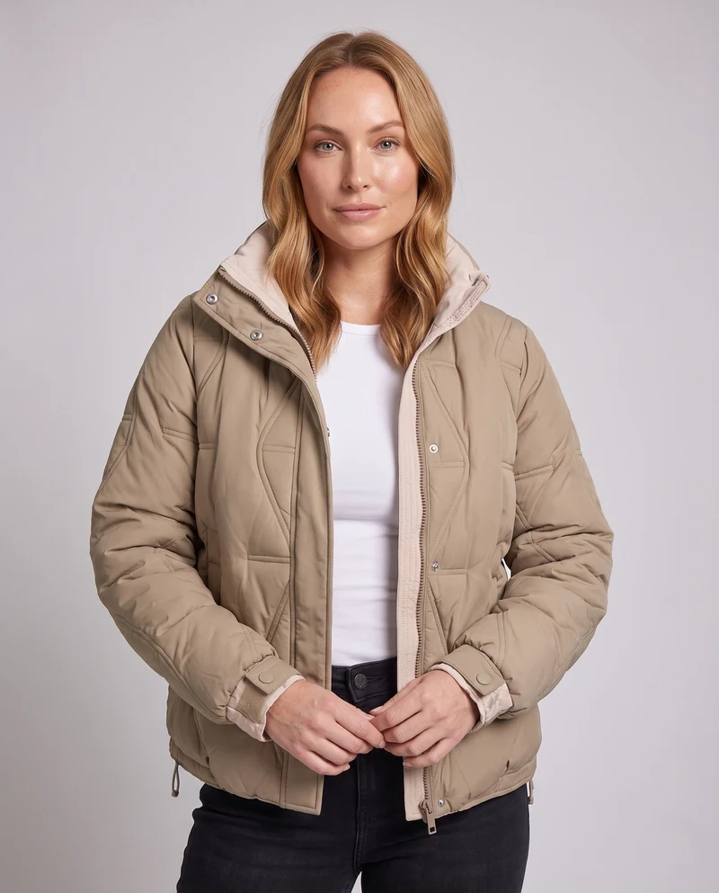 Frauen nan kürzere ultraleichte thermo boxy bluse mit ergonomischem schulterfit und verdecktem druckknopfverschluss
