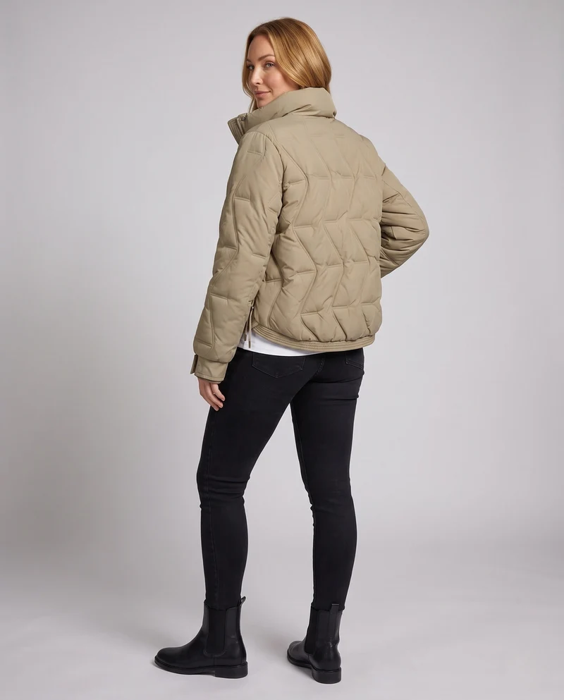 Frauen nan kürzere ultraleichte thermo boxy bluse mit ergonomischem schulterfit und verdecktem druckknopfverschluss